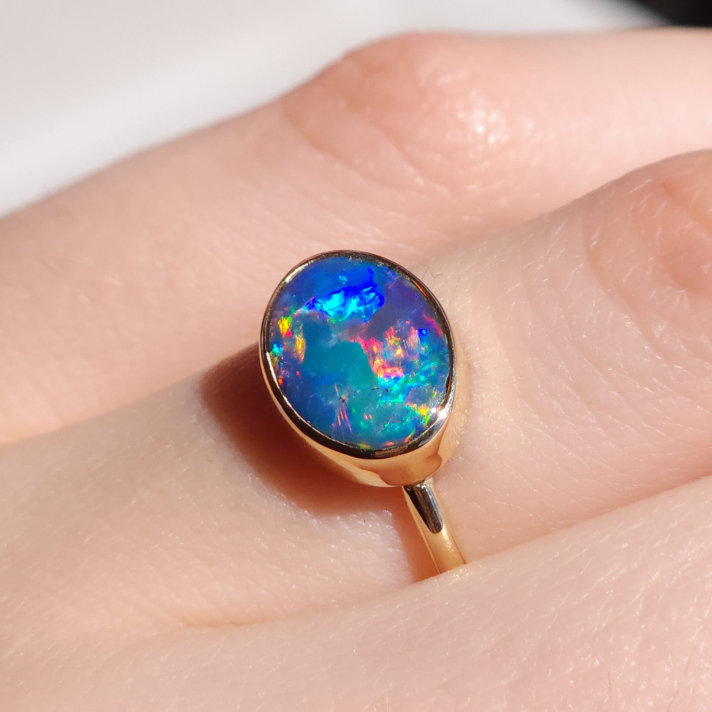 14K Gold Australian opal ring / SIZE 7 / Coober Pedy opal doublet / statement ring/ Solid gold