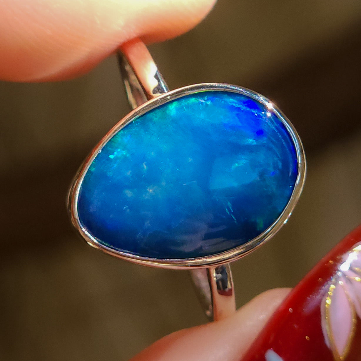 Coober Pedy opal ring / Size 8 / Australian Crystal opal doublet / Minimalist ring / dainty jewelry