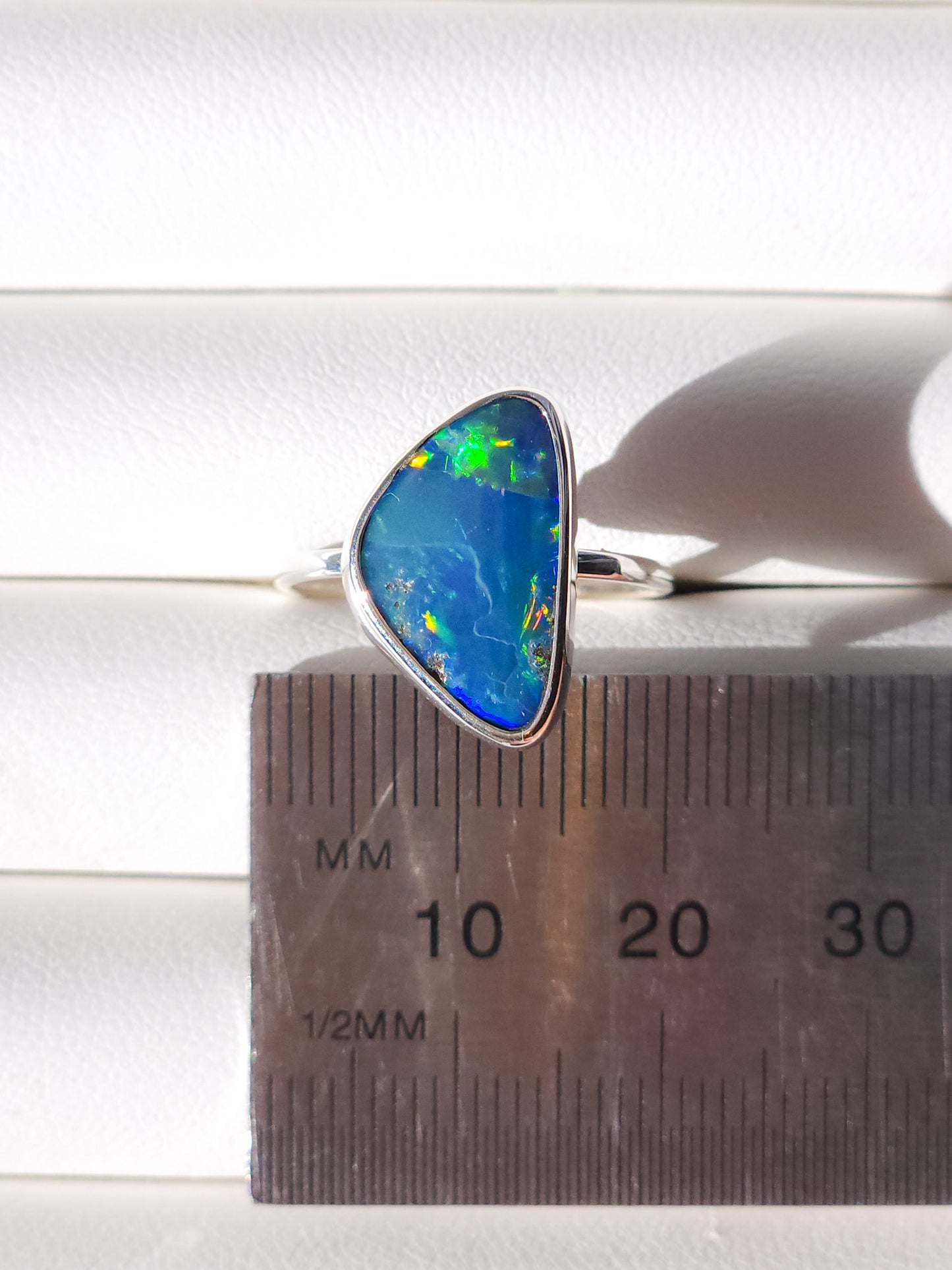 Rare Australian opal doublet ring / Free Sizing / Coober Pedy Opal / 925 solid silver / Statement ring / blue opal ring