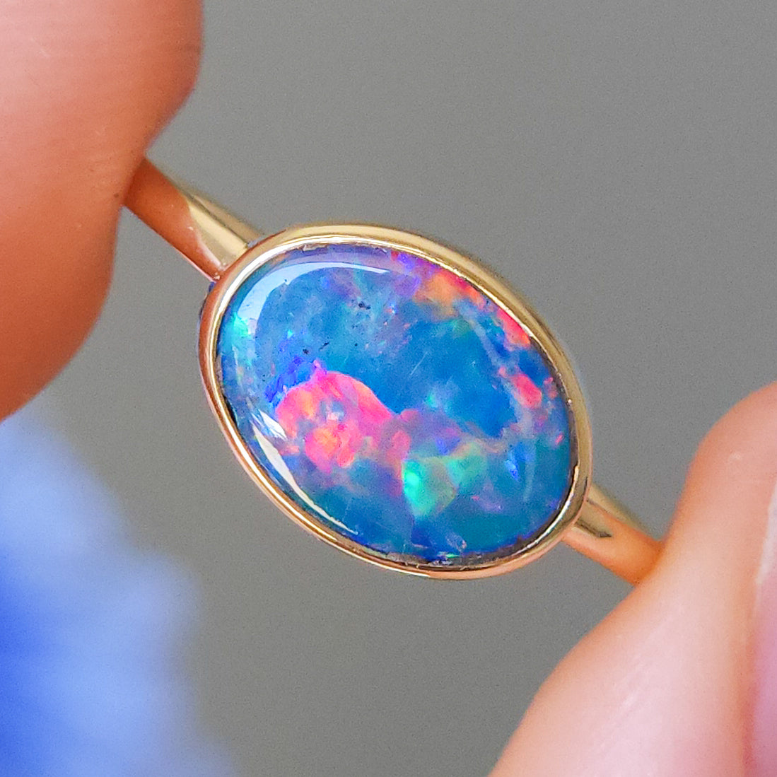 14K Gold Australian opal ring / SIZE 7 / Coober Pedy opal doublet / statement ring/ Solid gold