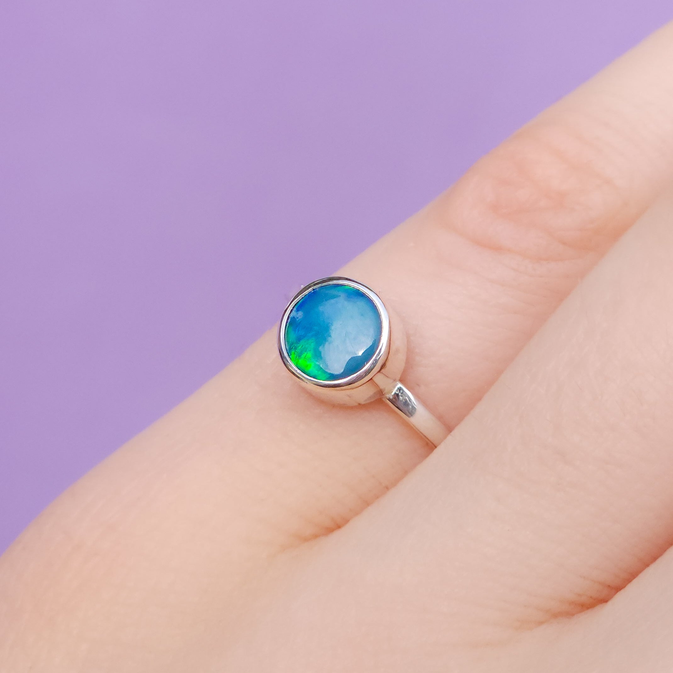 Australian opal doublet ring / Size 5 / Australian Crystal opal / Dainty ring / minimalist ring