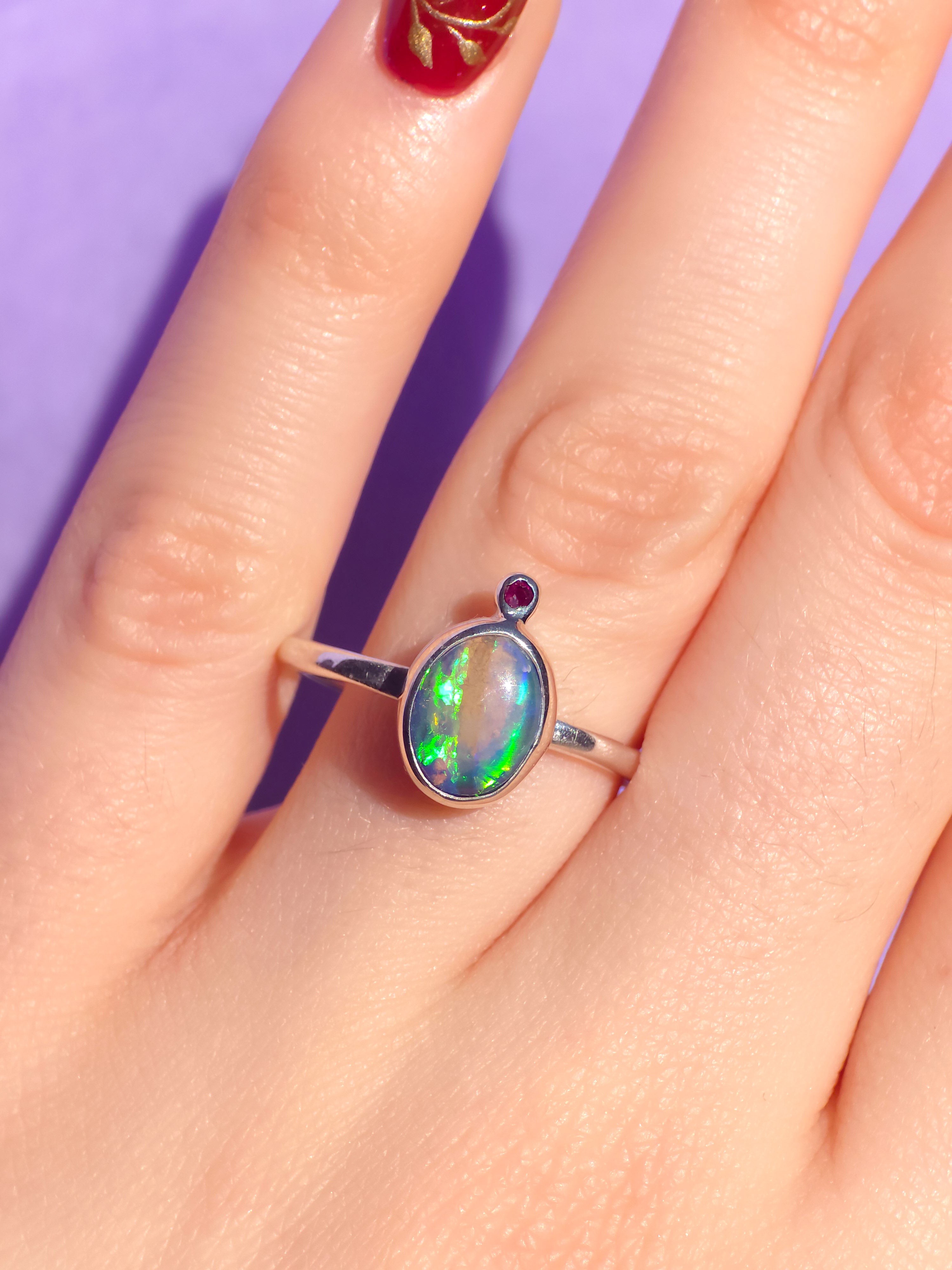 Australian Opal seashell and Ruby doublet ring / Free Sizing / 925 solid silver / opal fossil ring / dainty ring