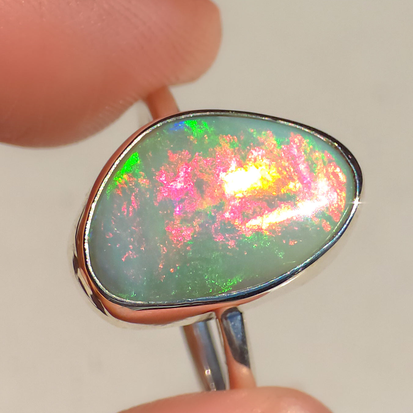 GALACTIC | Australian Mintabie opal doublet ring / Free Sizing / 925 solid silver / minimal jewelry / rainbow opal