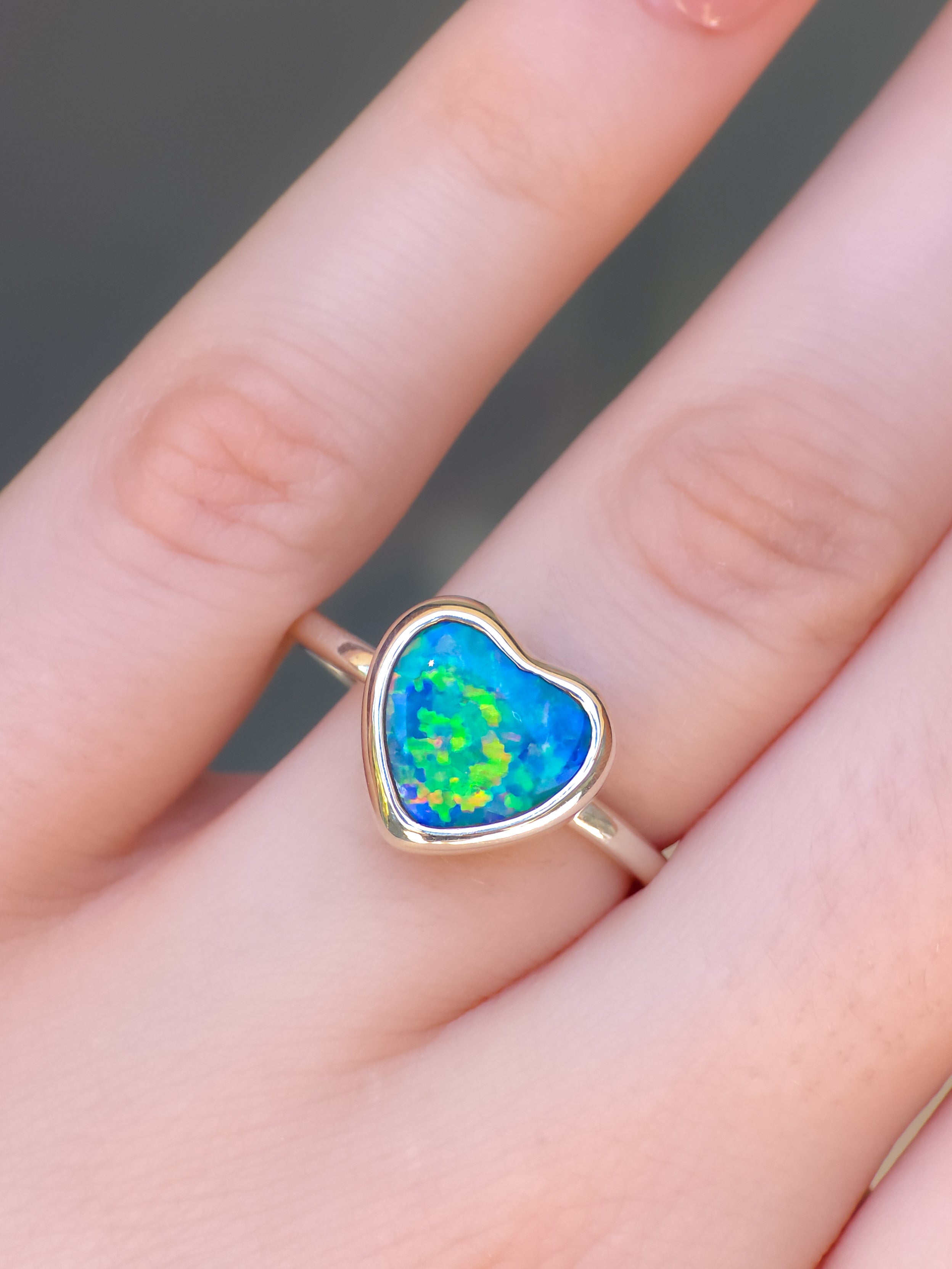 FLORAL HEART | Australian Coober Pedy Opal Doublet Ring / solid 925 silver / free sizing / minimalist jewelry / heart opal ring