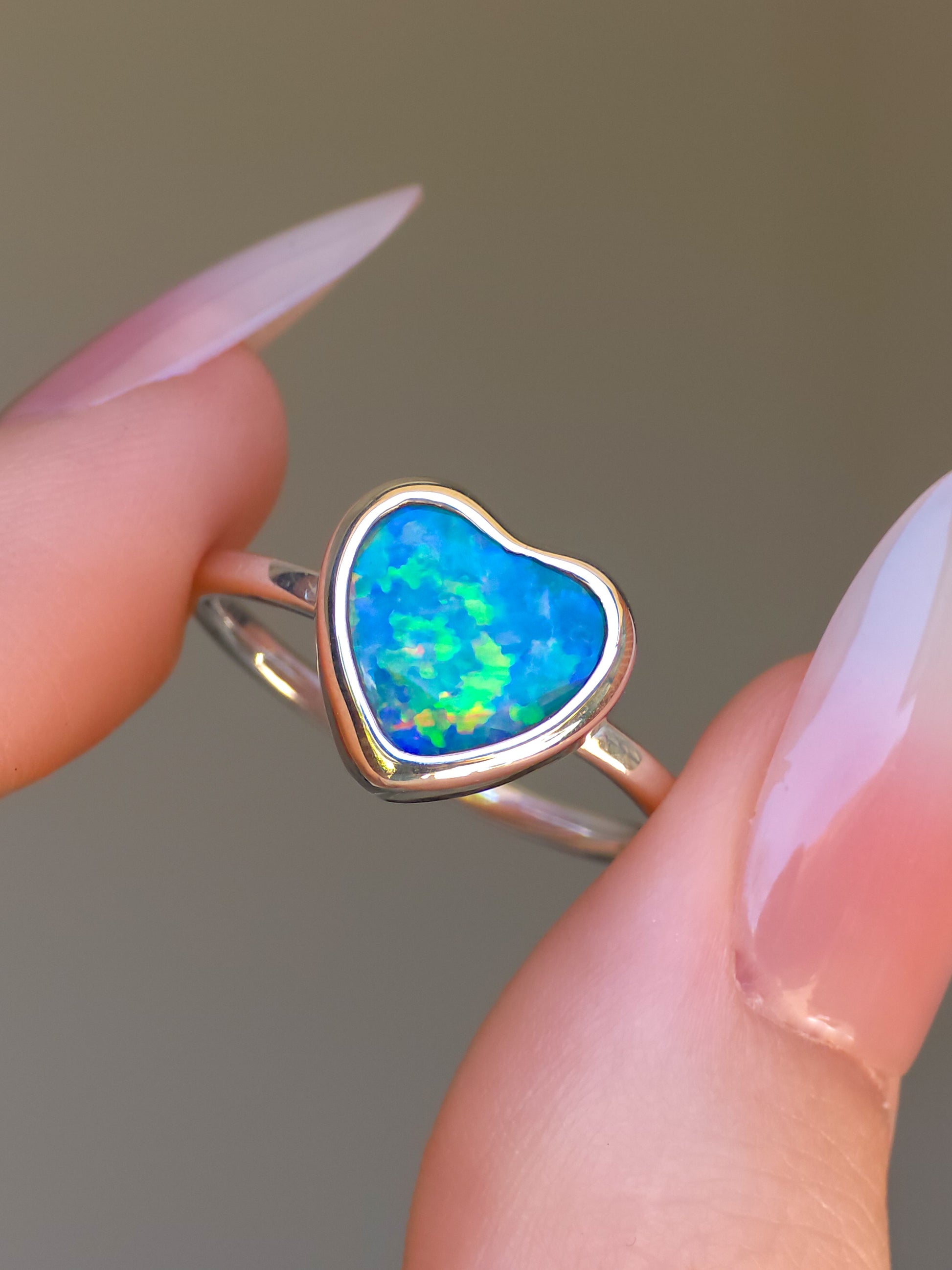 FLORAL HEART | Australian Coober Pedy Opal Doublet Ring / solid 925 silver / free sizing / minimalist jewelry / heart opal ring