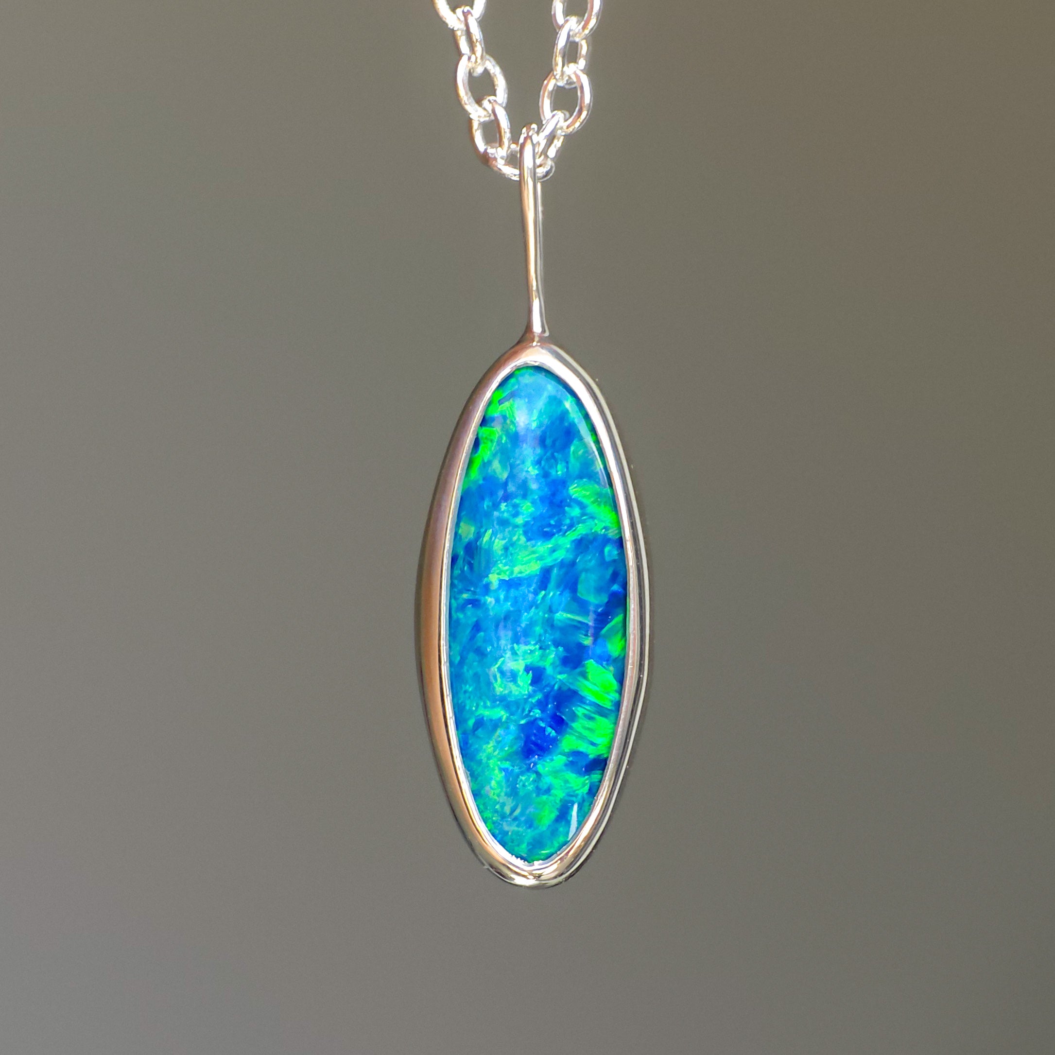 PHILEO | Coober Pedy opal doublet necklace / 925 silver charm pendant