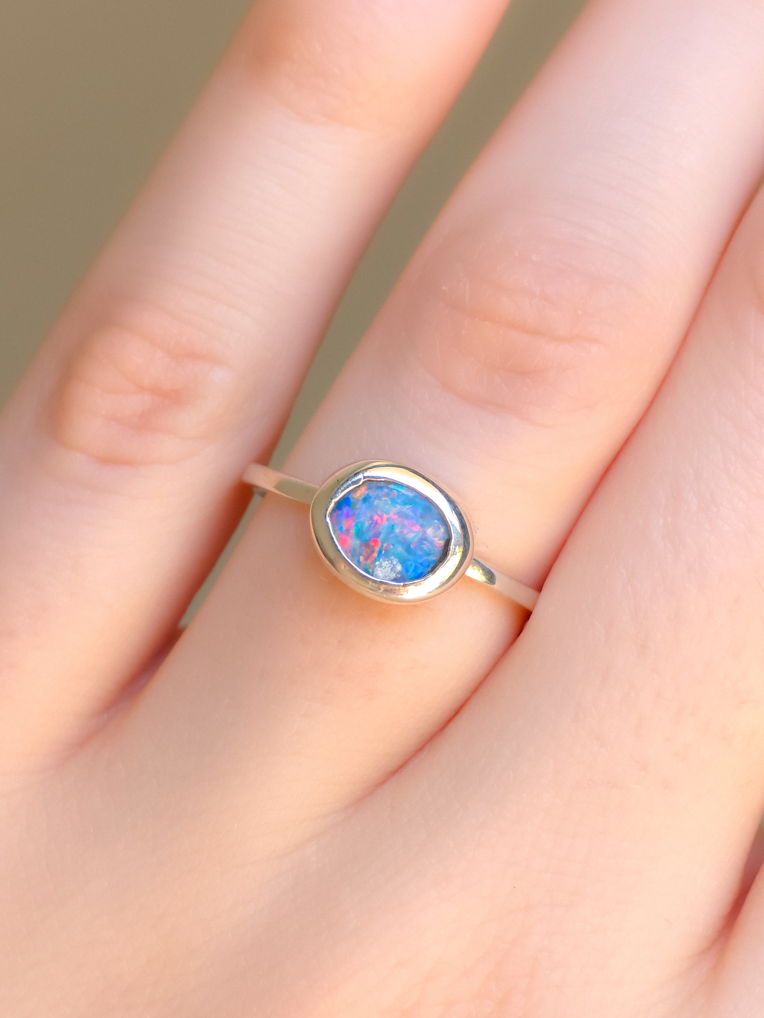 LILY | Coober Pedy Opal Doublet Ring / 925 silver / adjustable size / pink opal