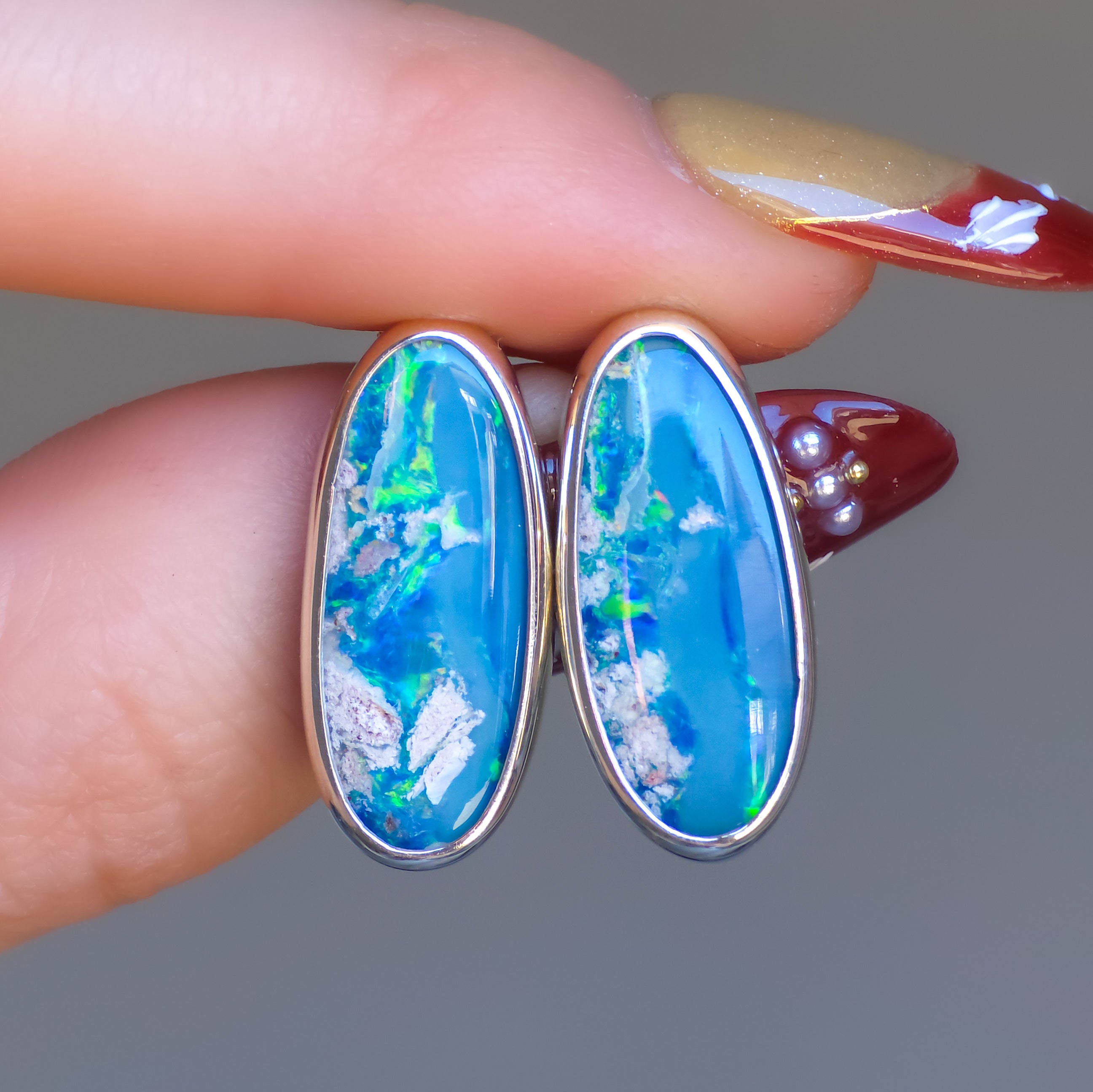 Australian Coober Pedy Opal Stud Earrings / 925 Silver