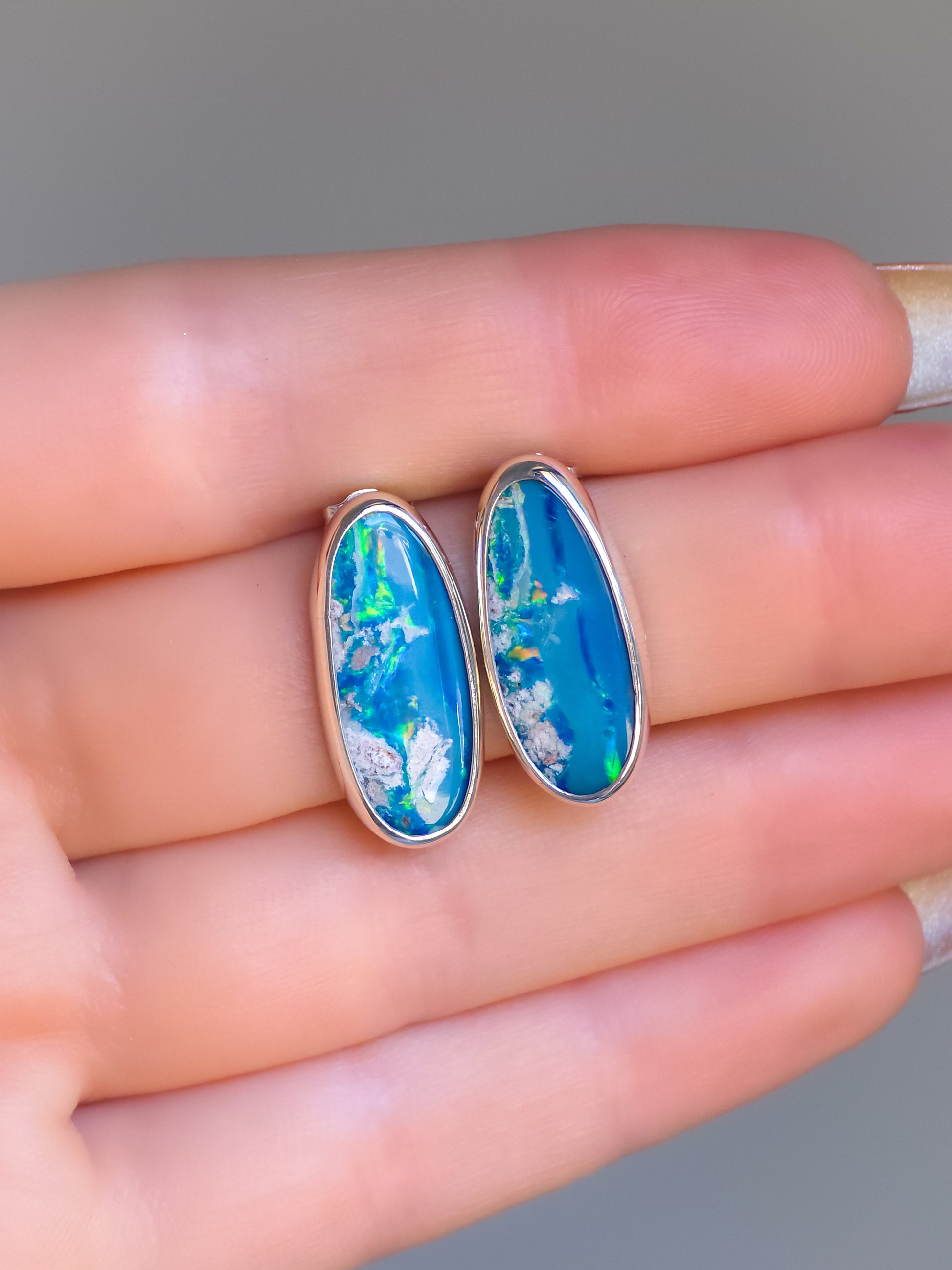 Australian Coober Pedy Opal Stud Earrings / 925 Silver