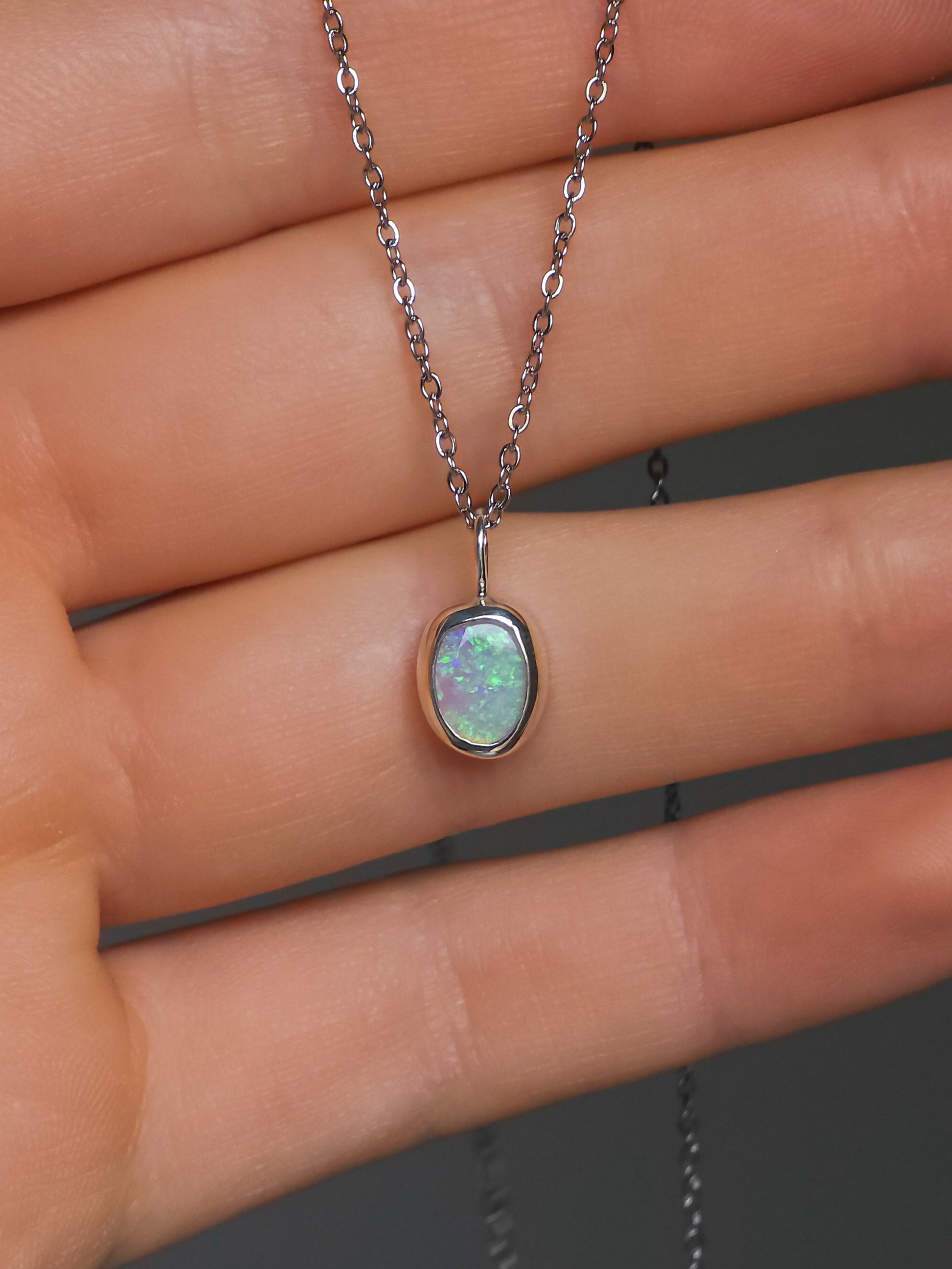 VIRESCENT | Solid Crystal Coober Pedy Opal Pendant, 925 Silver, Australian Opal, 0.8 carats