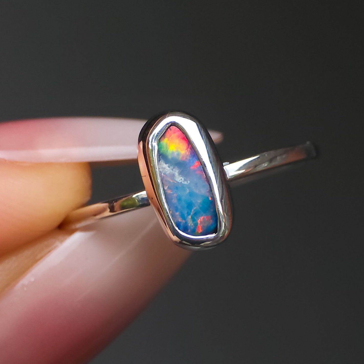 SZIVÁRVÁNY | Australian Coober Pedy Opal Doublet Ring / 925 Silver