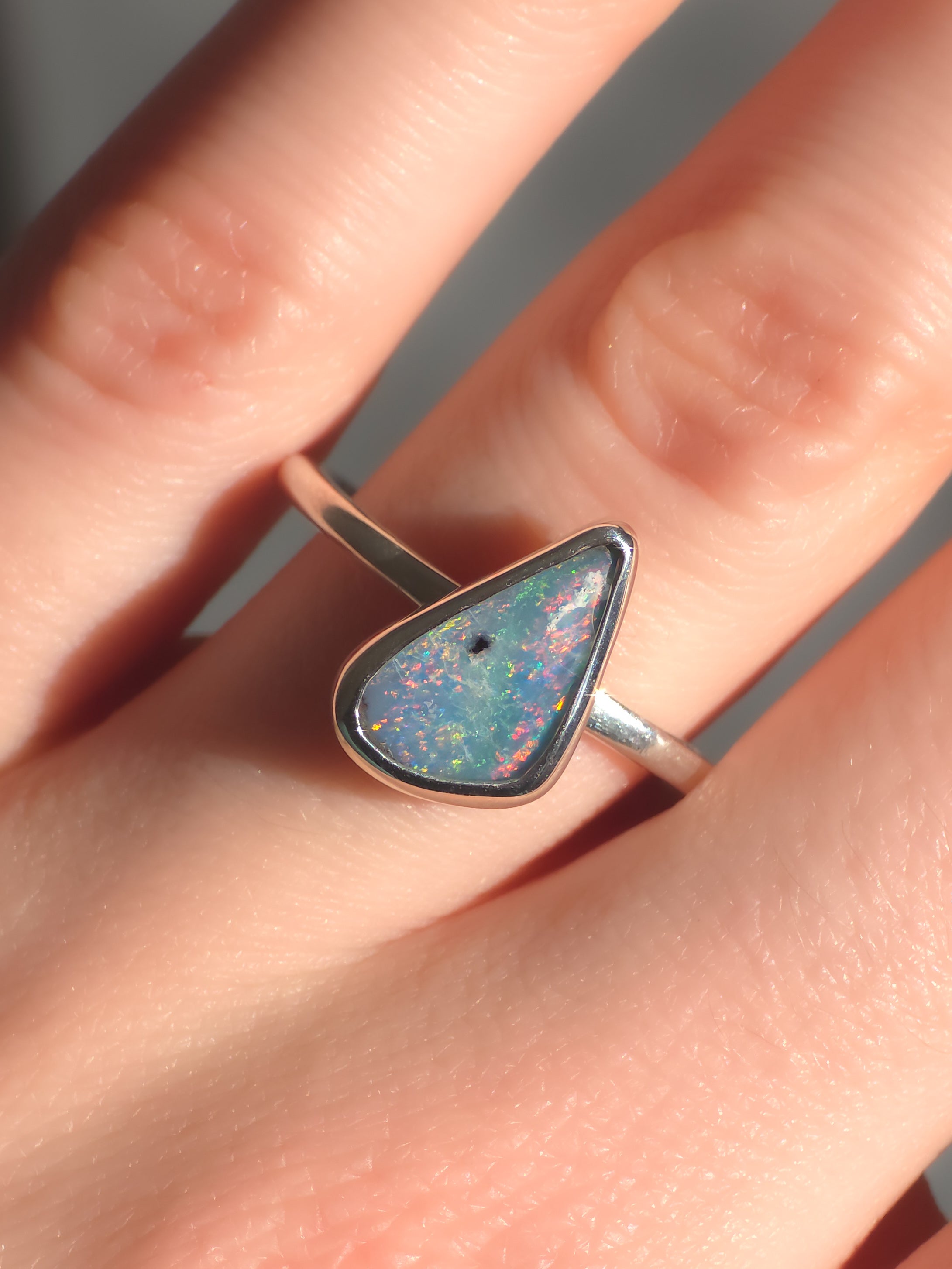 SZÉP | Australian Opal Doublet Ring, Solid 925 Silver, Coober Pedy Gemstone
