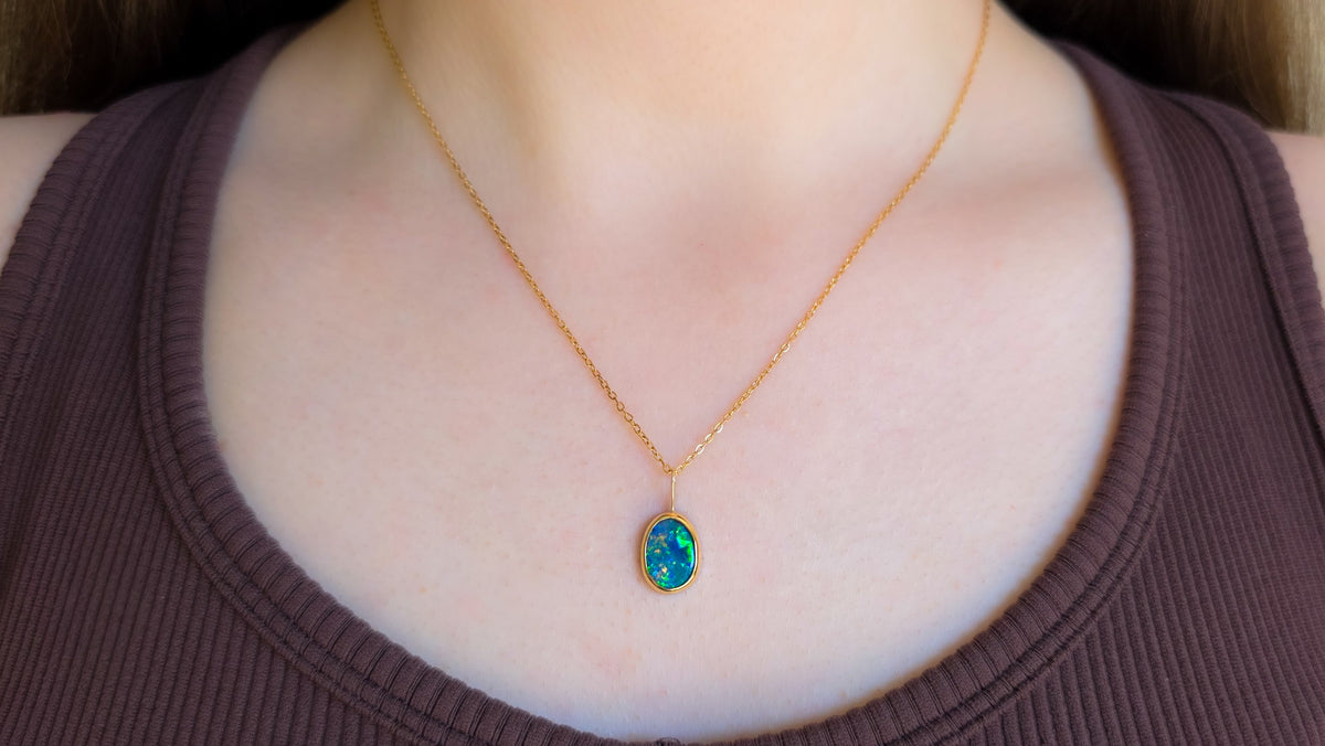 CON BRIO | 14K Gold Coober Pedy Opal Doublet Pendant, Rainbow Australian Opal
